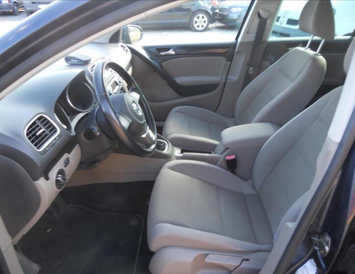 Volkswagen Golf 12