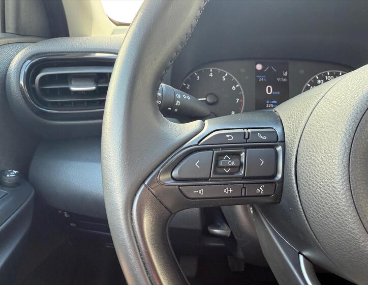 Toyota Yaris 12