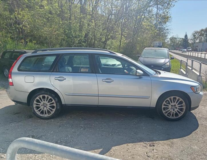 Volvo V50 15