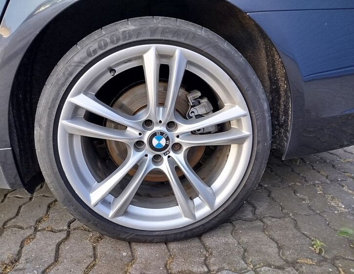 BMW Řada 7 26