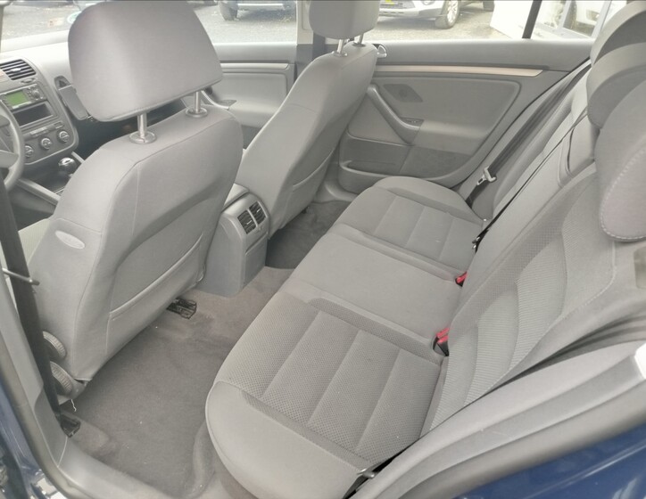 Volkswagen Golf 12
