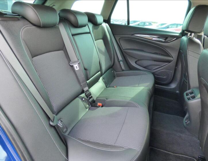 Opel Insignia 69