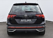Volkswagen Tiguan 9