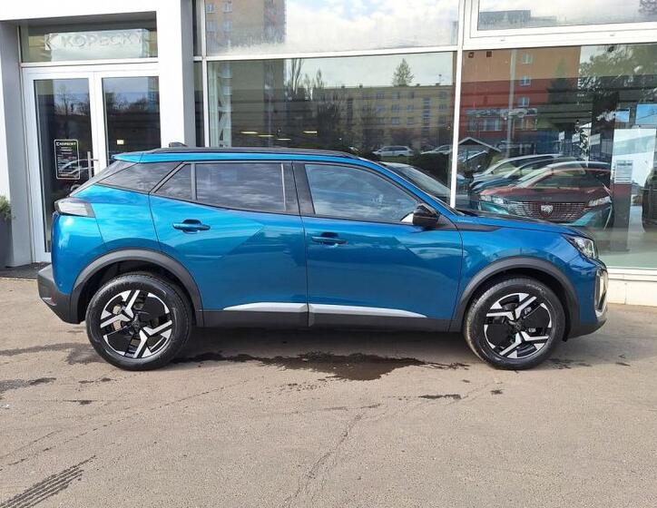 Peugeot 2008 8
