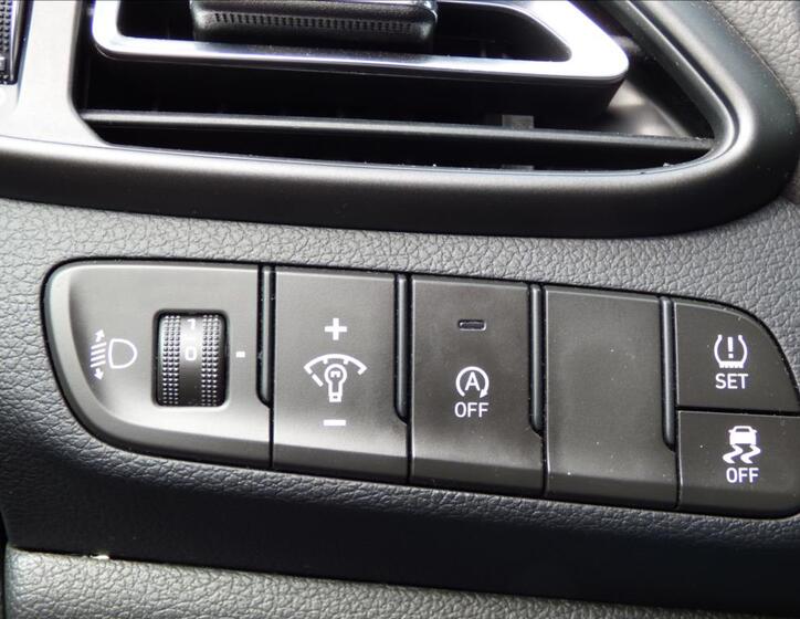 Hyundai i30 21