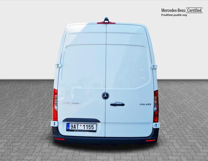 Mercedes-Benz Sprinter 4