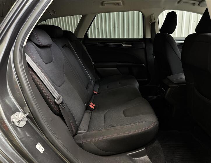 Ford Mondeo 31