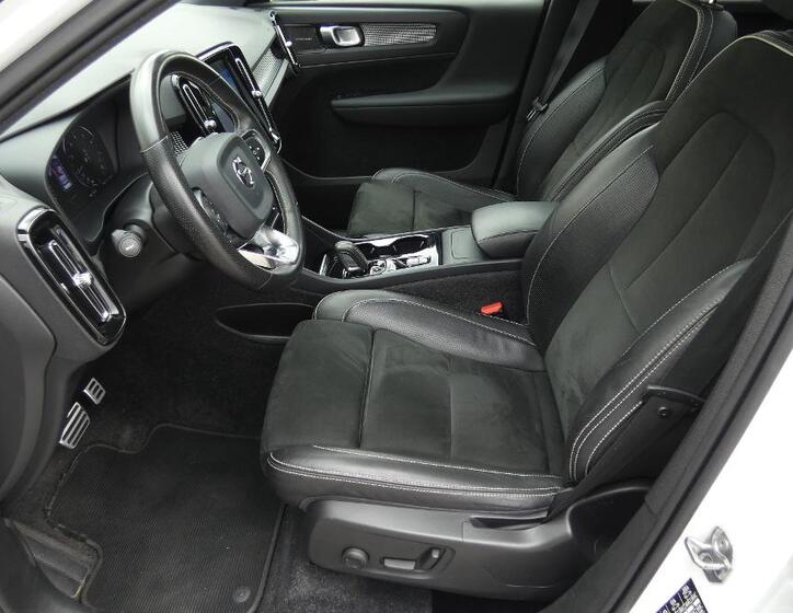 Volvo XC40 17
