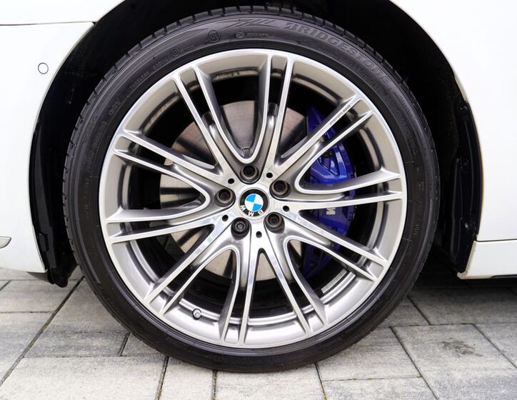 BMW Řada 7 16