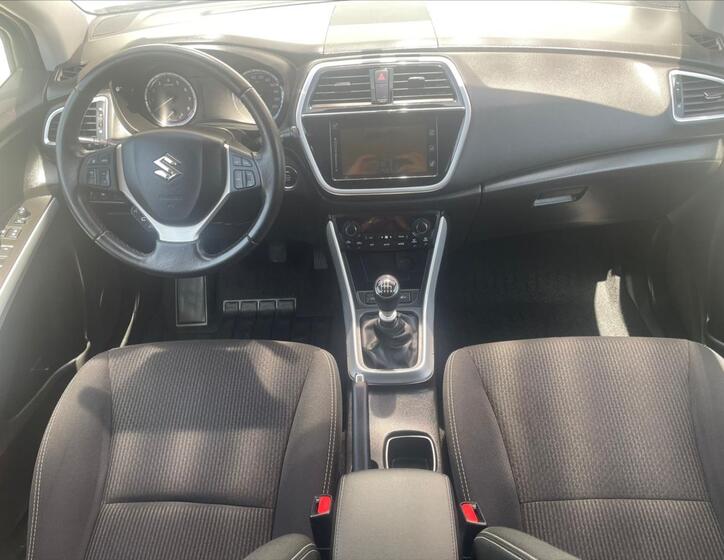 Suzuki SX4 S-Cross 12