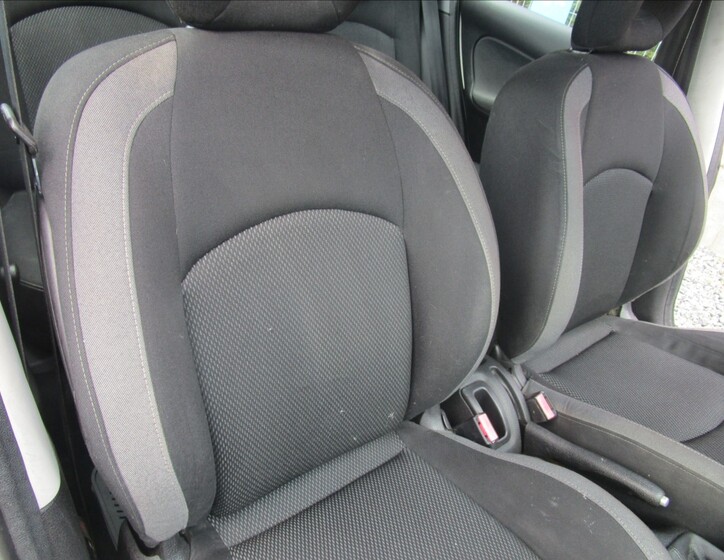 Peugeot 206 17