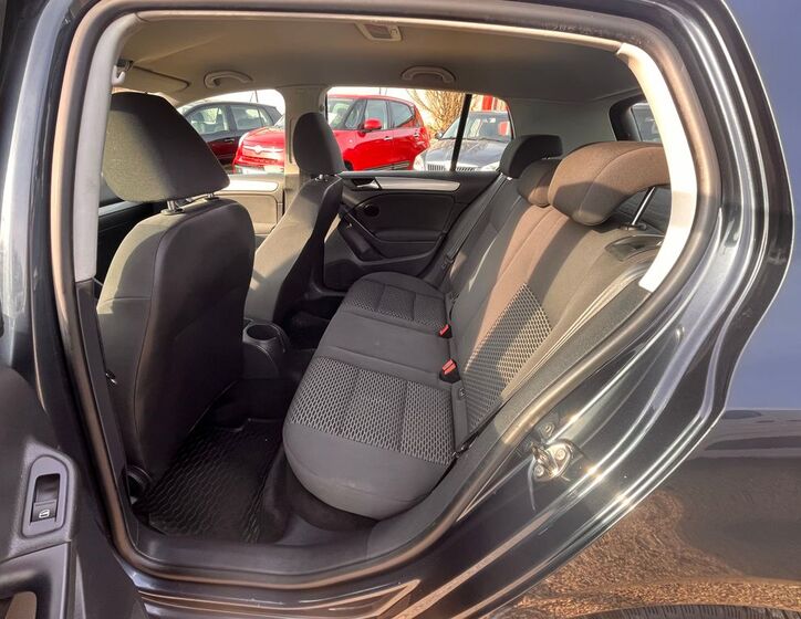 Volkswagen Golf 15