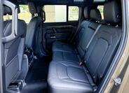 Land Rover Defender 15