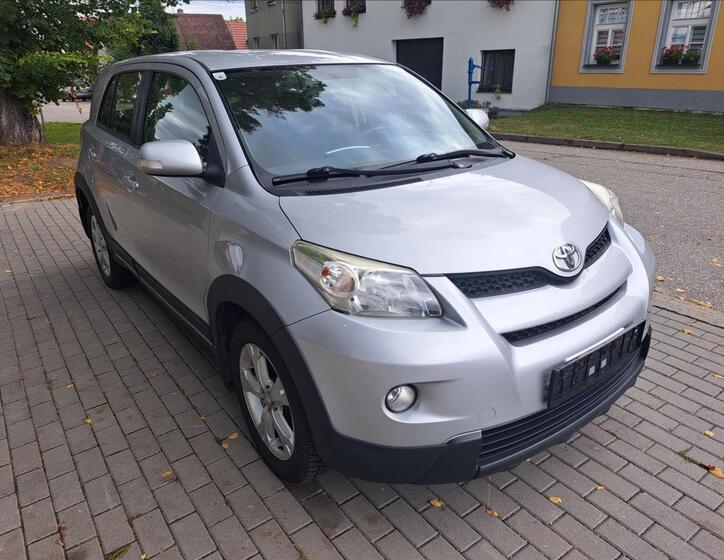 Toyota Urban Cruiser 15