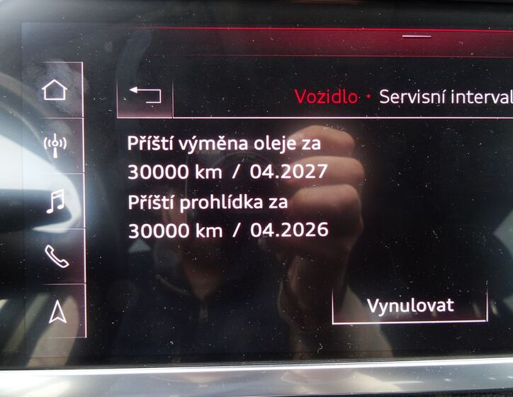 Audi Q3 10
