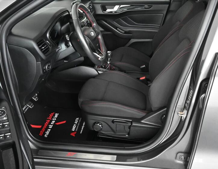 Ford Focus 9