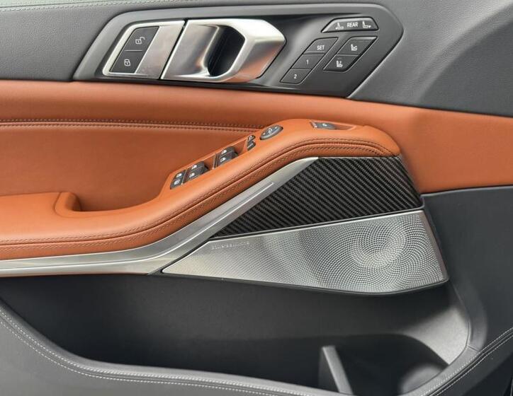 BMW X7 16