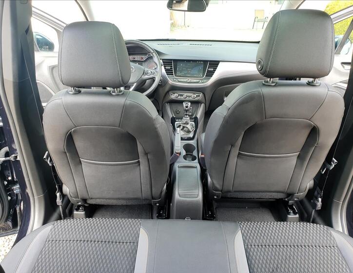 Opel Crossland X 38