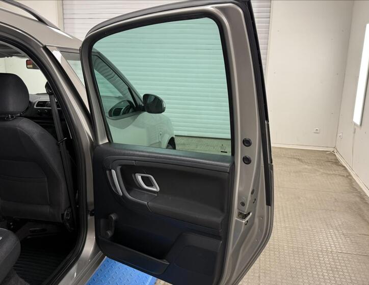 Škoda Roomster 20