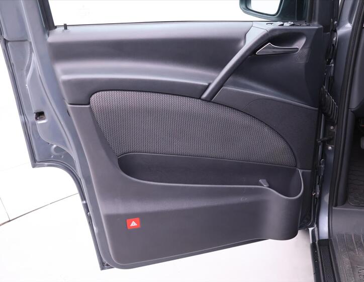 Mercedes-Benz Viano 11