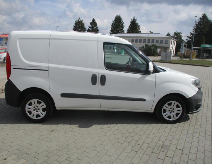 Fiat Dobló 5