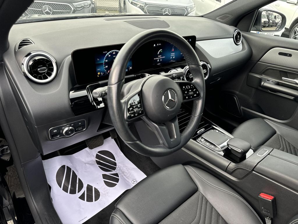 Mercedes-Benz GLA 9