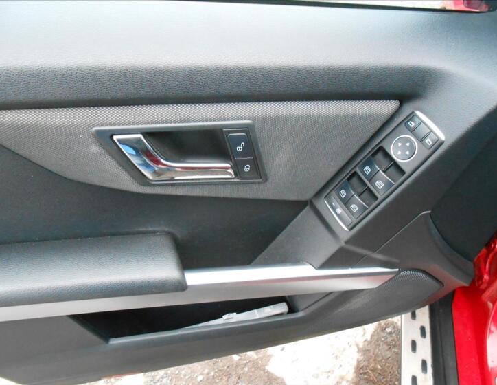 Mercedes-Benz GLK 17