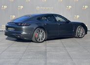 Porsche Panamera 6