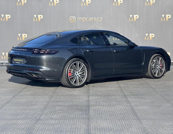 Porsche Panamera 6