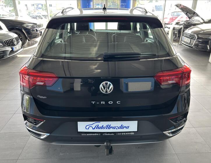 Volkswagen T-Roc 5