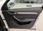Audi Q3 24