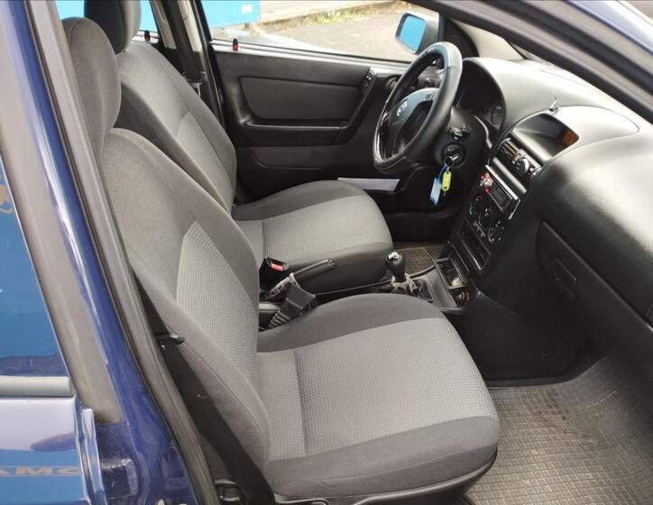 Opel Astra 8