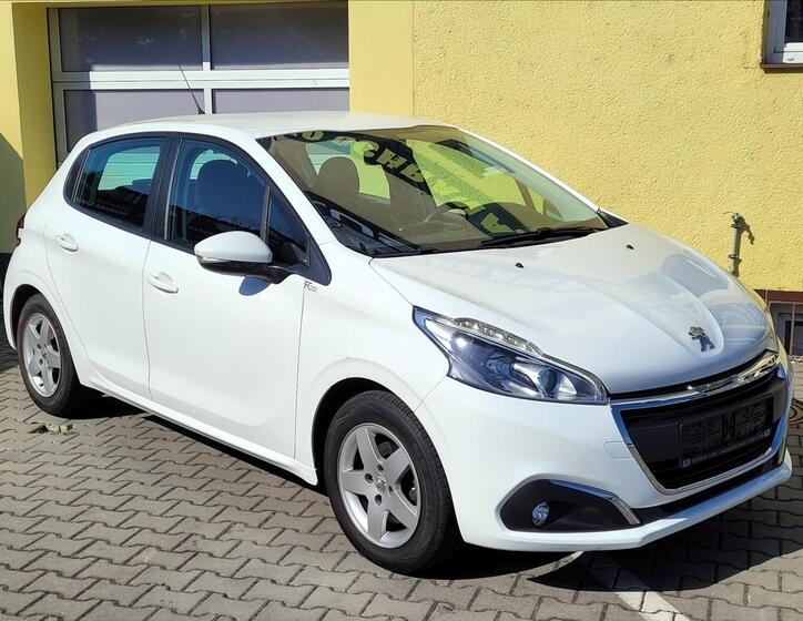 Peugeot 208 1