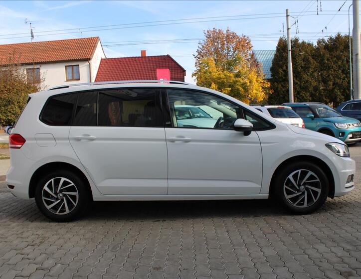 Volkswagen Touran 3