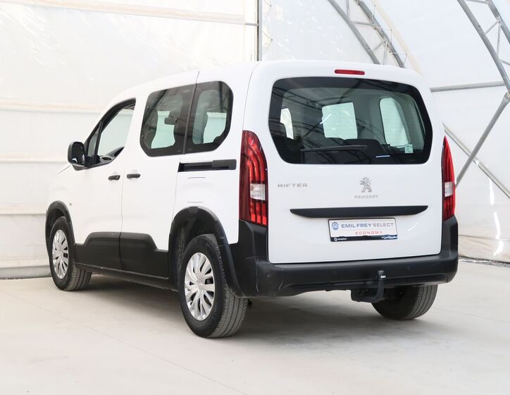 Peugeot Rifter 8