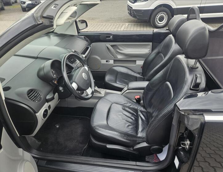 Volkswagen New Beetle 14