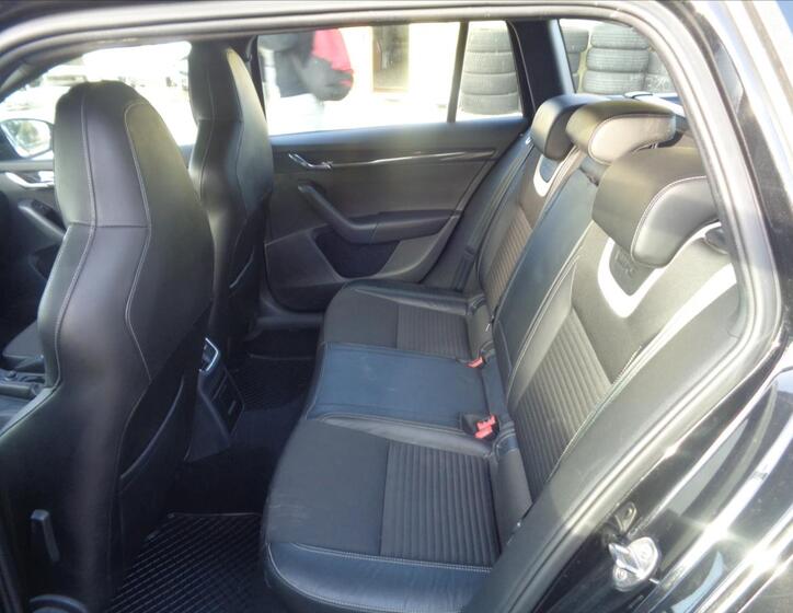 Škoda Octavia 9