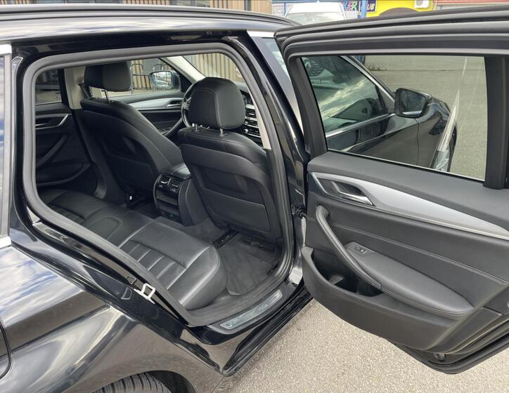 BMW Řada 5 28