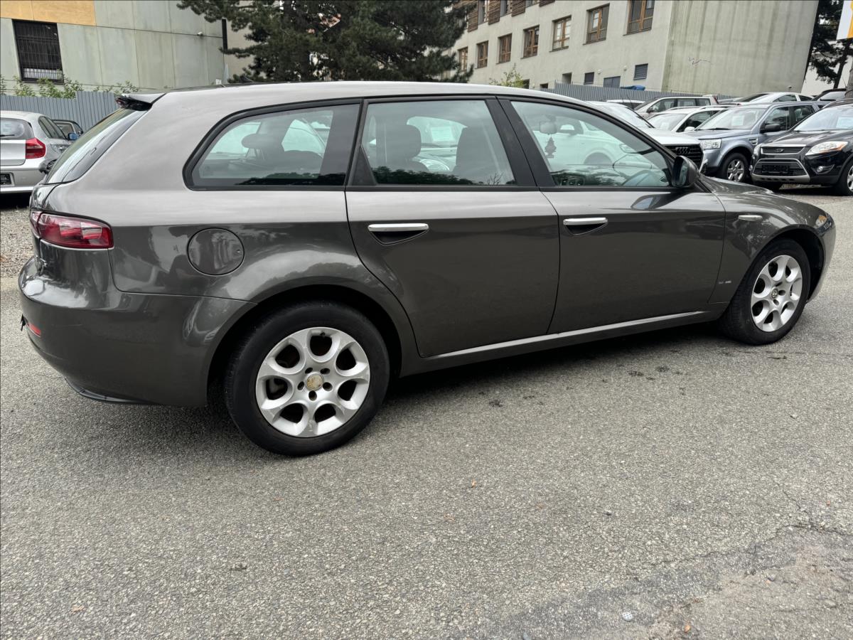 Alfa Romeo 159