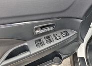 Mitsubishi ASX 16