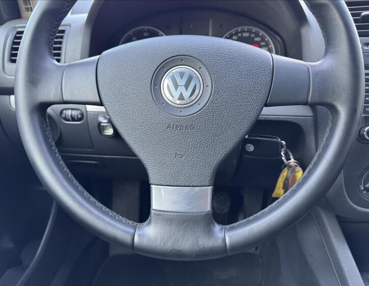 Volkswagen Golf 33