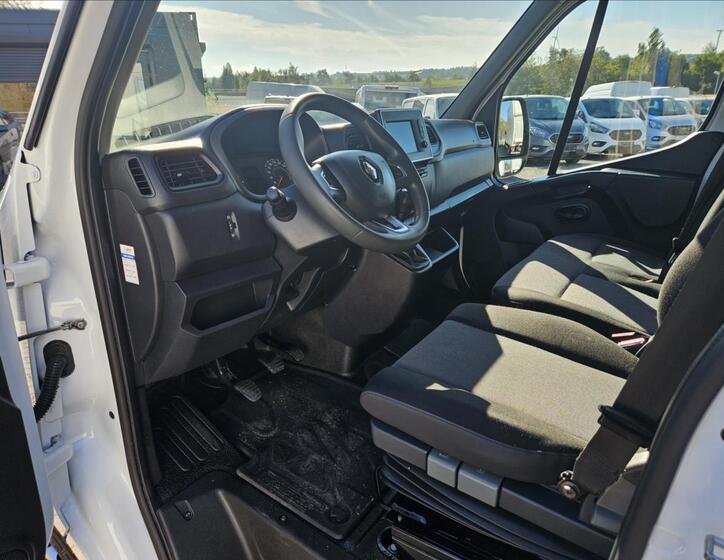 Renault Master 8