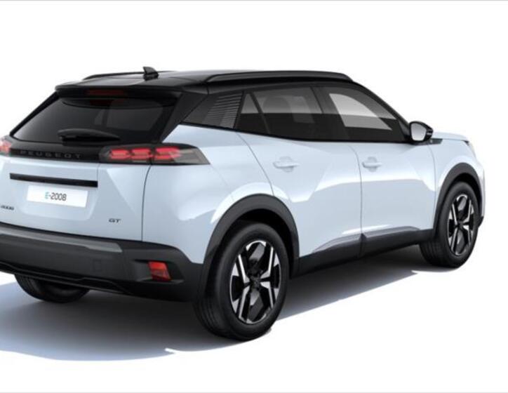 Peugeot 2008 4
