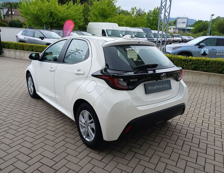 Toyota Yaris 4