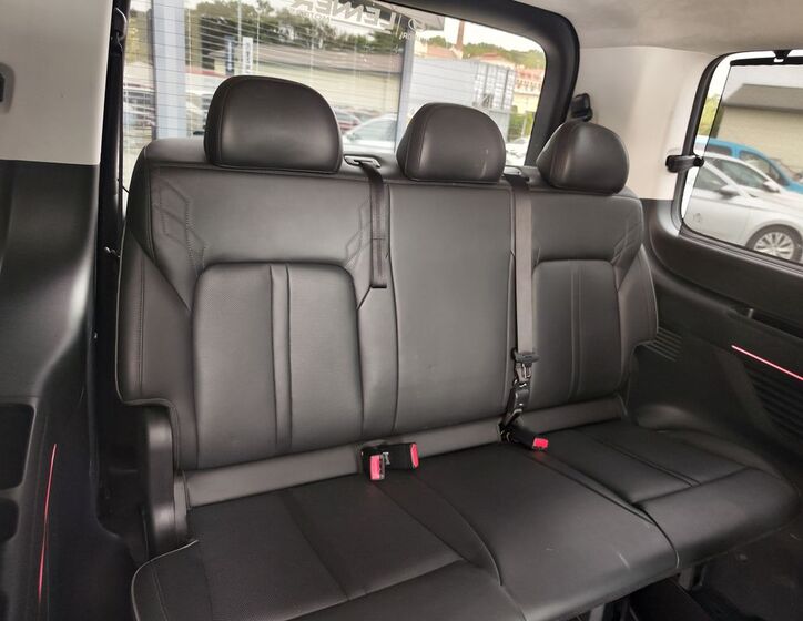 Hyundai Staria 12