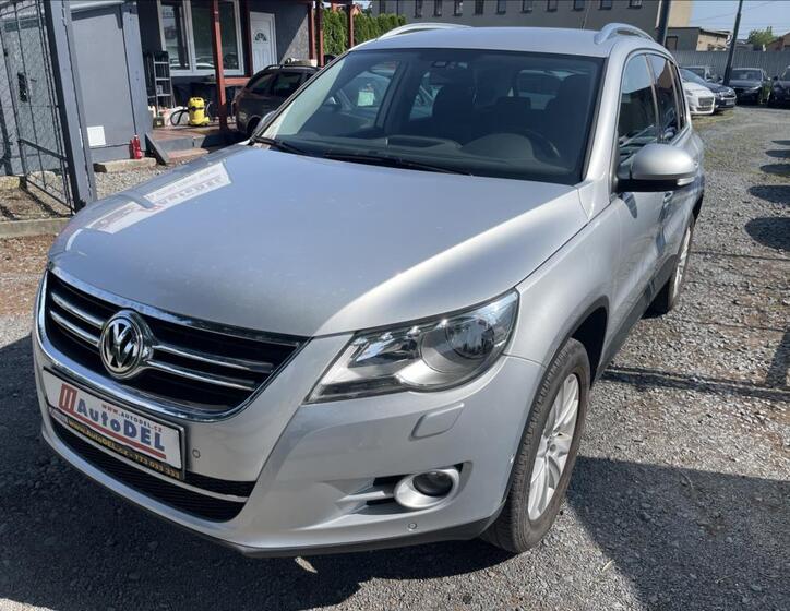Volkswagen Tiguan 1