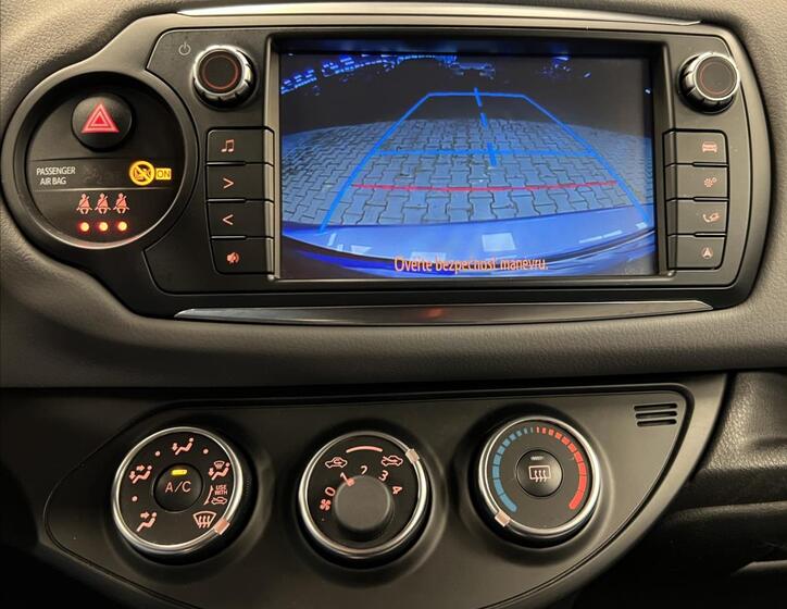 Toyota Yaris 6