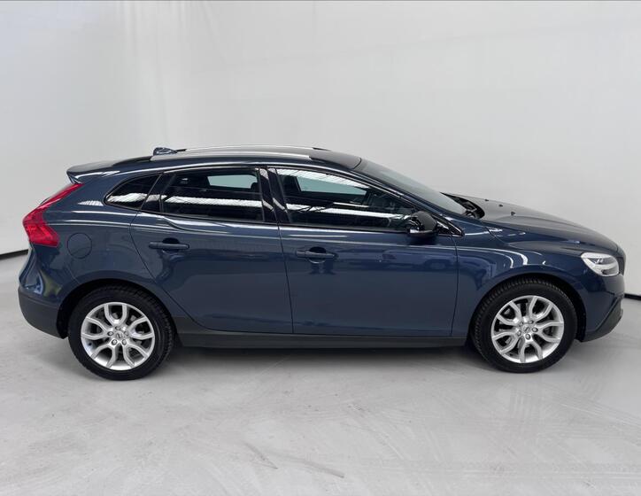 Volvo V40 3