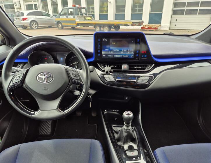 Toyota C-HR 16
