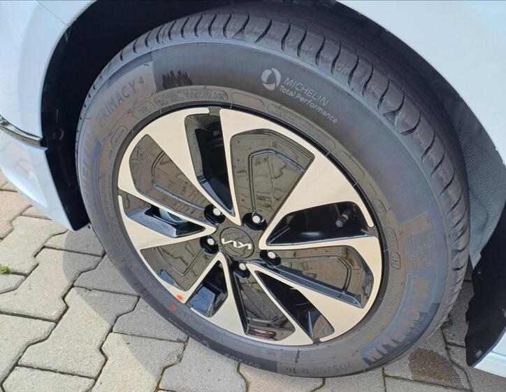 KIA Ceed 9